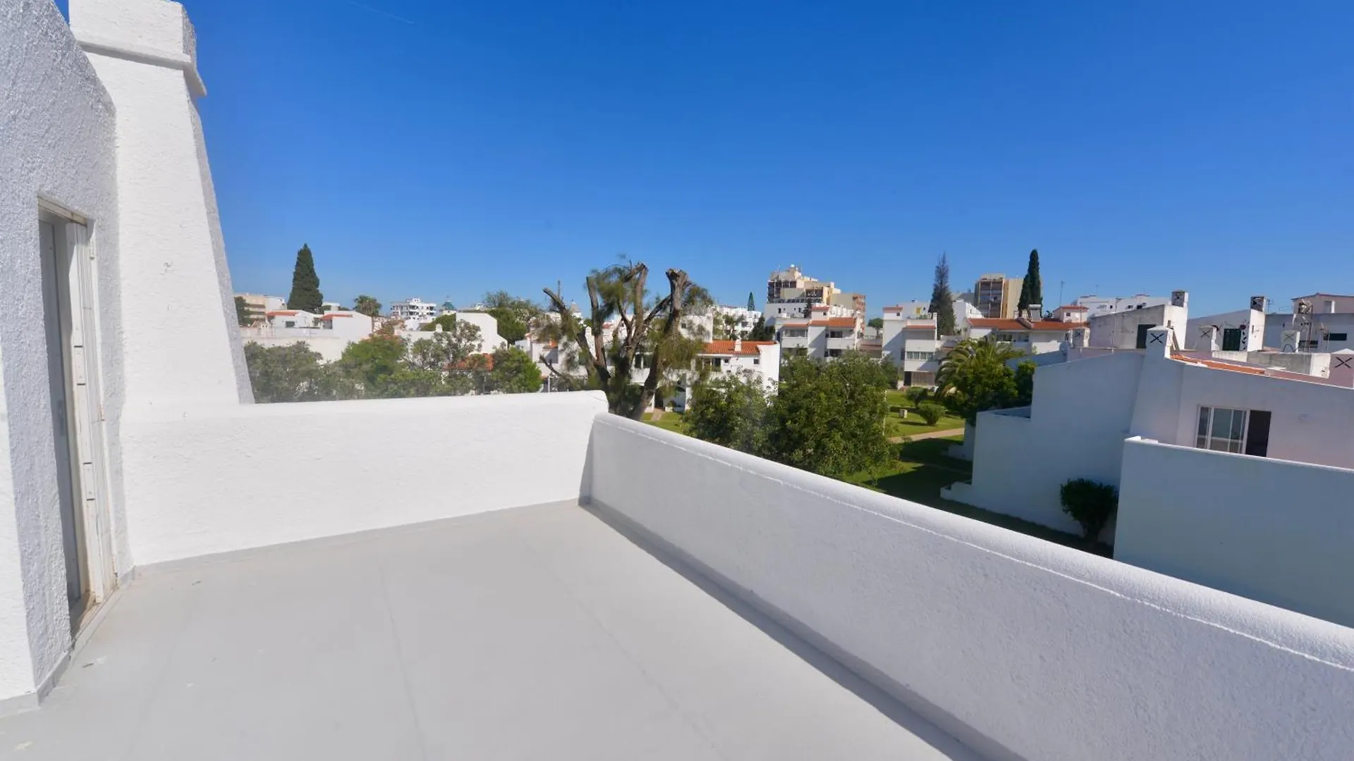 Villa Cove - Villa In Complex Only 5 Minutes From The Marina Of Vilamoura Quarteira