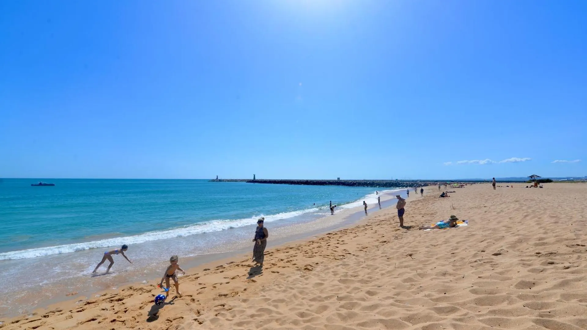 Villa Cove - Villa In Complex Only 5 Minutes From The Marina Of Vilamoura Quarteira 0*,  Portugal