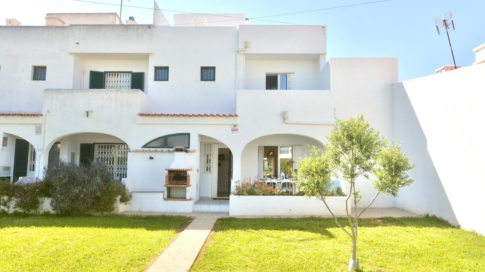 Villa Cove - Villa In Complex Only 5 Minutes From The Marina Of Vilamoura Quarteira Portugal