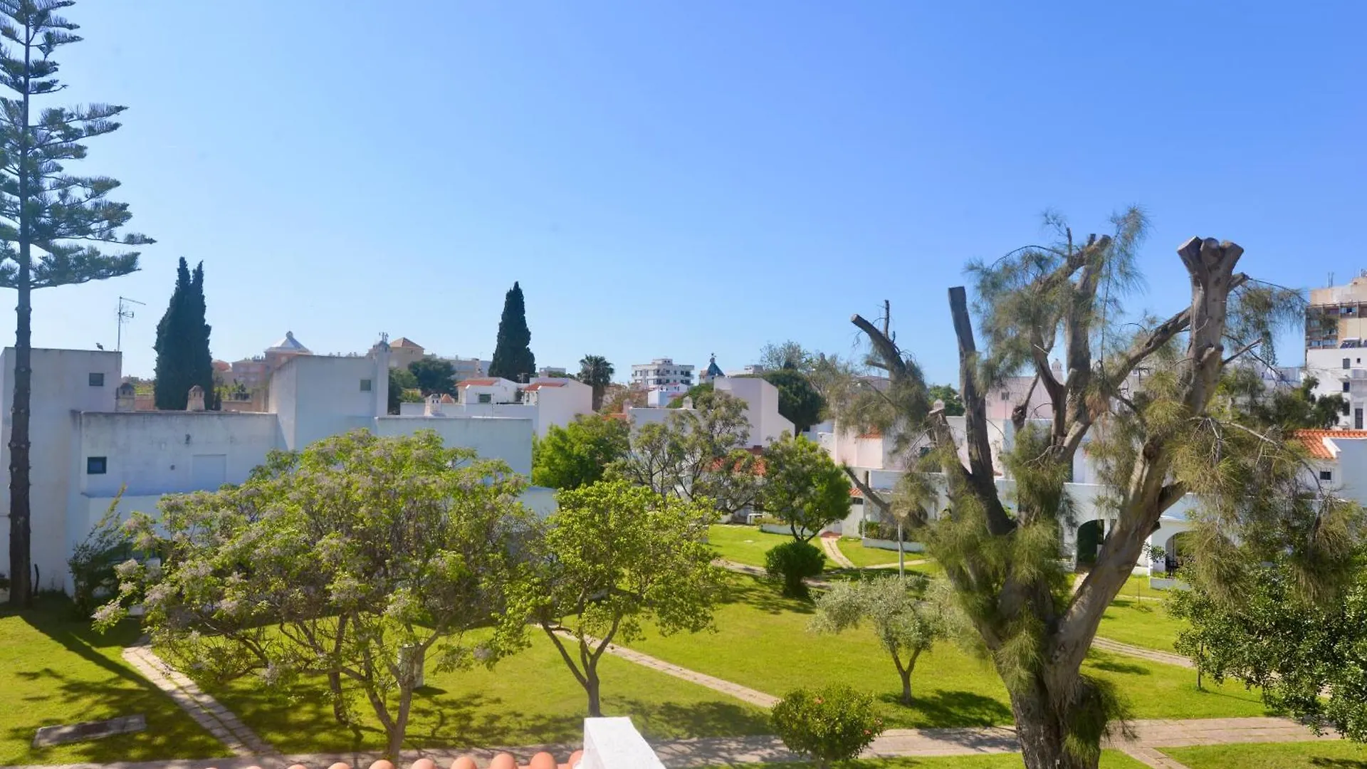 Villa Cove - Villa In Complex Only 5 Minutes From The Marina Of Vilamoura Quarteira 0*,  Portugal