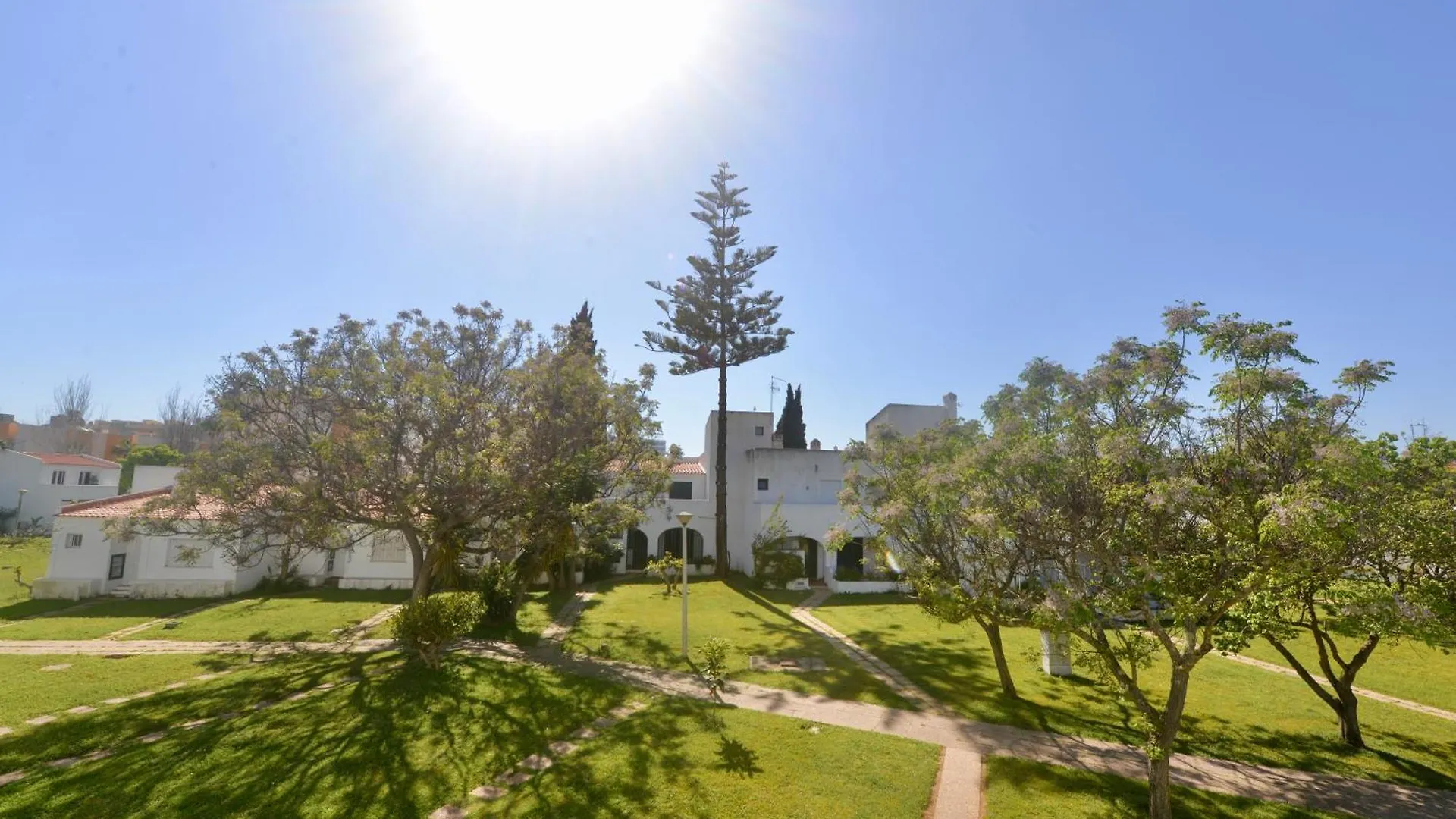 Villa Cove - Villa In Complex Only 5 Minutes From The Marina Of Vilamoura Quarteira
