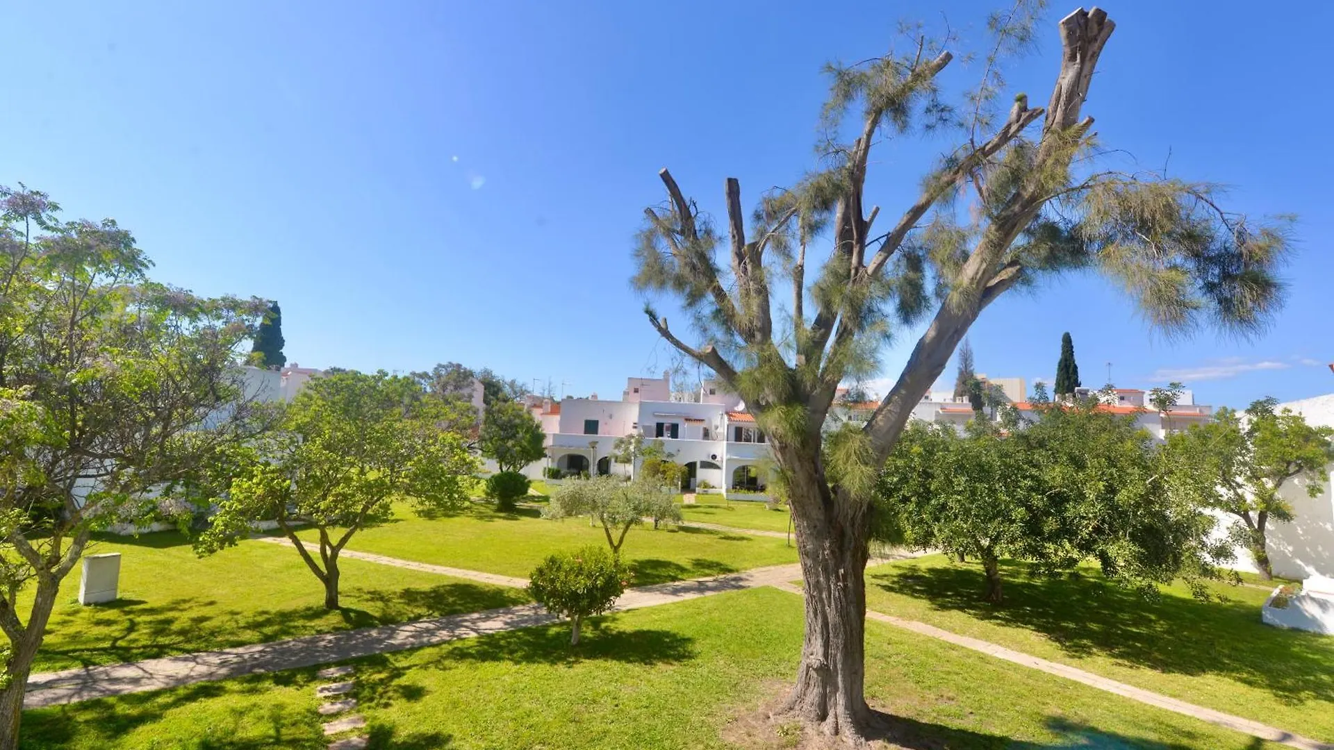 Villa Cove - Villa In Complex Only 5 Minutes From The Marina Of Vilamoura Quarteira