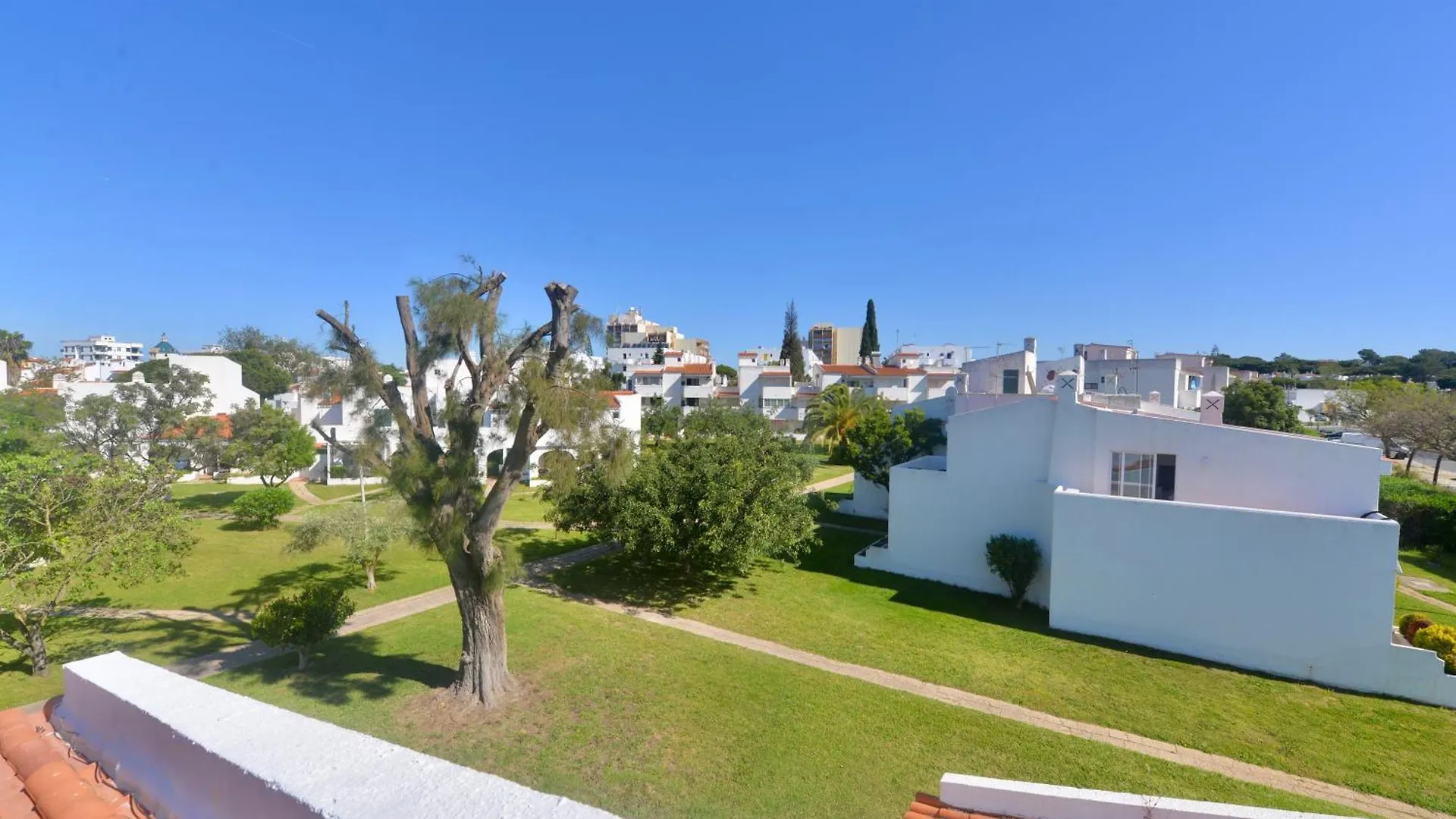 Villa Cove - Villa In Complex Only 5 Minutes From The Marina Of Vilamoura Quarteira Portugal